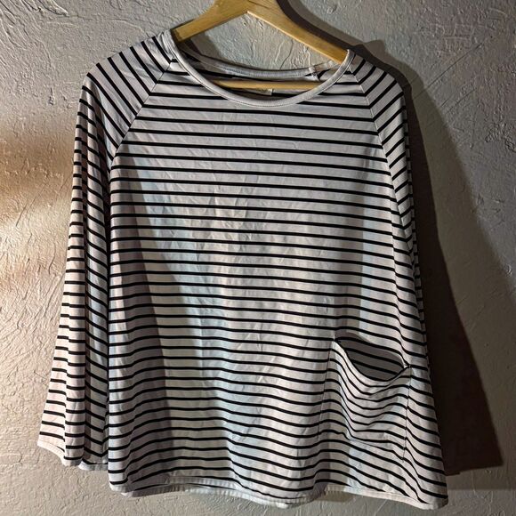 Kefee Kol Nursing Cover – Black & White Striped Poncho | One Size | - Picture 1 of 5